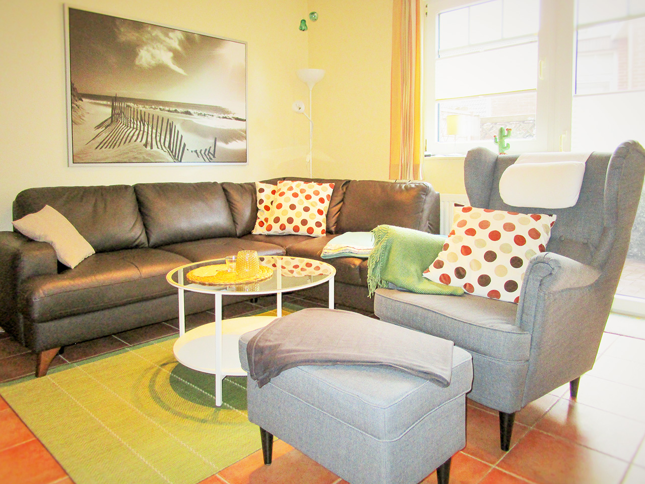 Wohnraum mit Zugang zur Terrasse